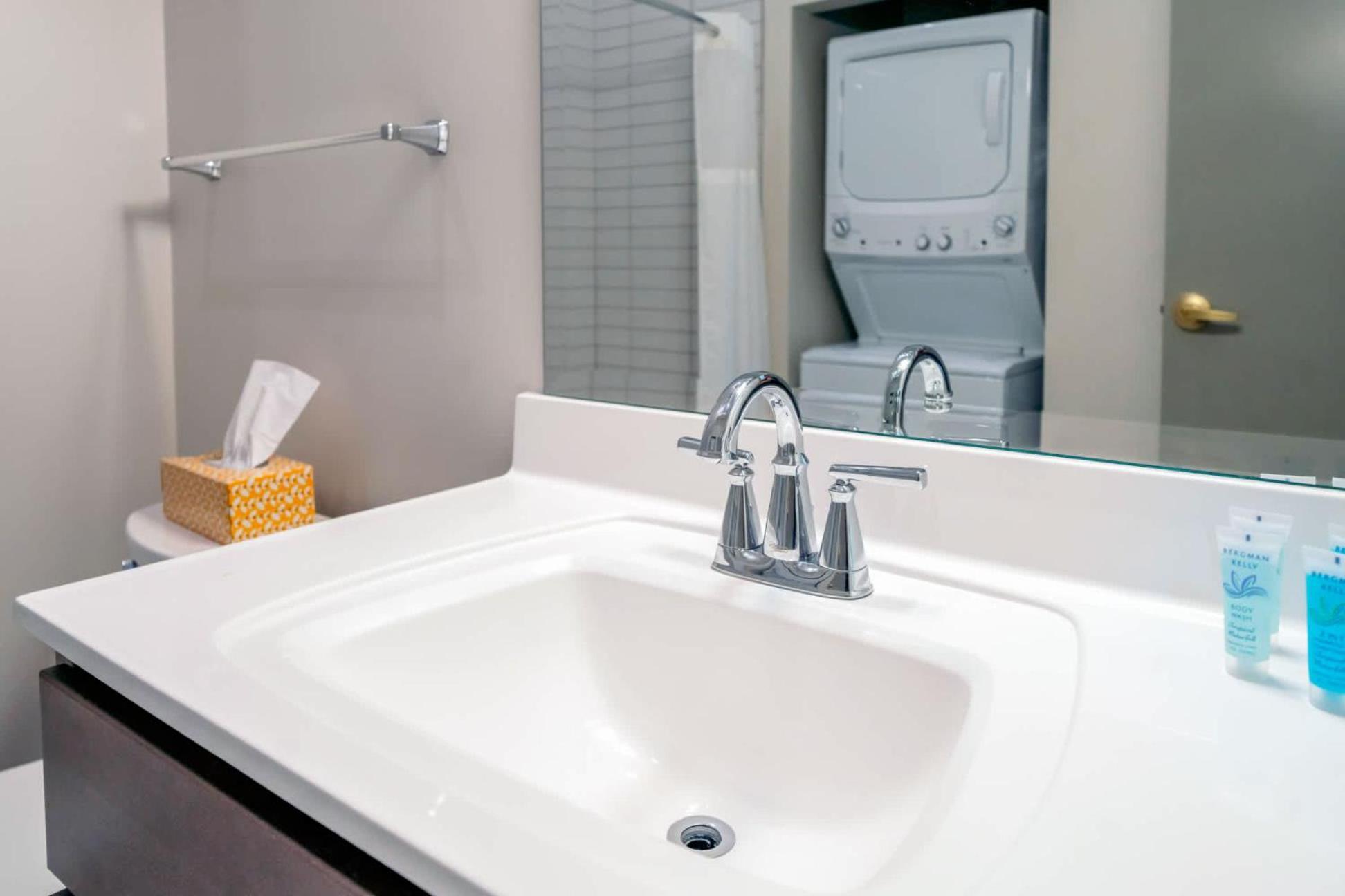 Bright And Modern In # 309 Apartment Louisville