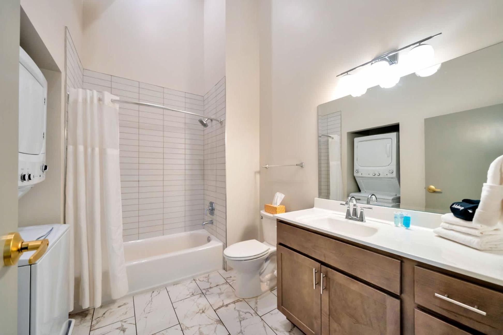 Apartment Bright And Modern In # 309