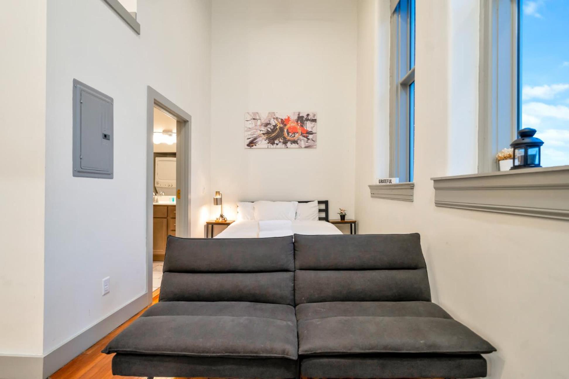 Apartment Bright And Modern In # 309 *