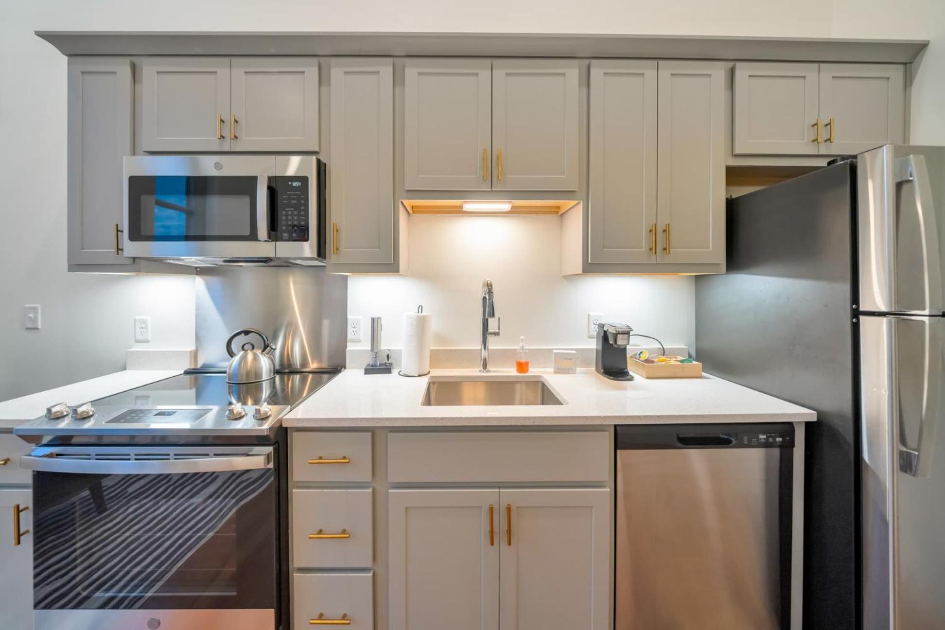Bright And Modern In # 309 *